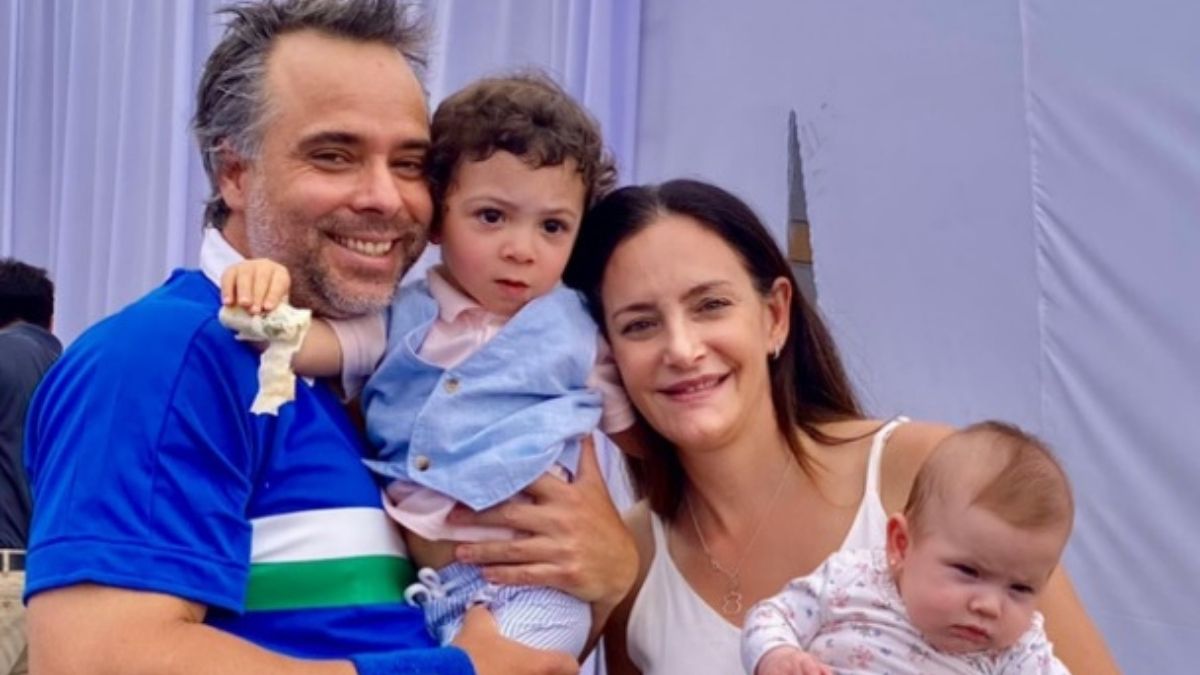 Fernando González y Luciana Aymar cautivaron en fotos junto a sus hijos —  Pudahuel