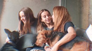 Karen Doggenweiler Y Sus Hijas