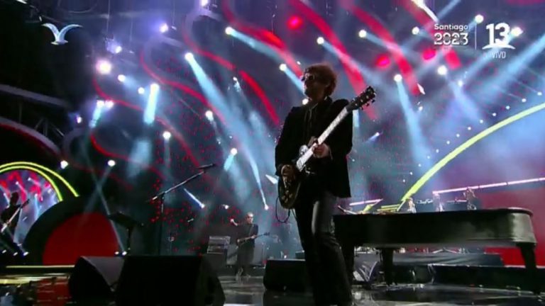 Fito Páez Y Su Guitarrista En El Festival De Viña 2023