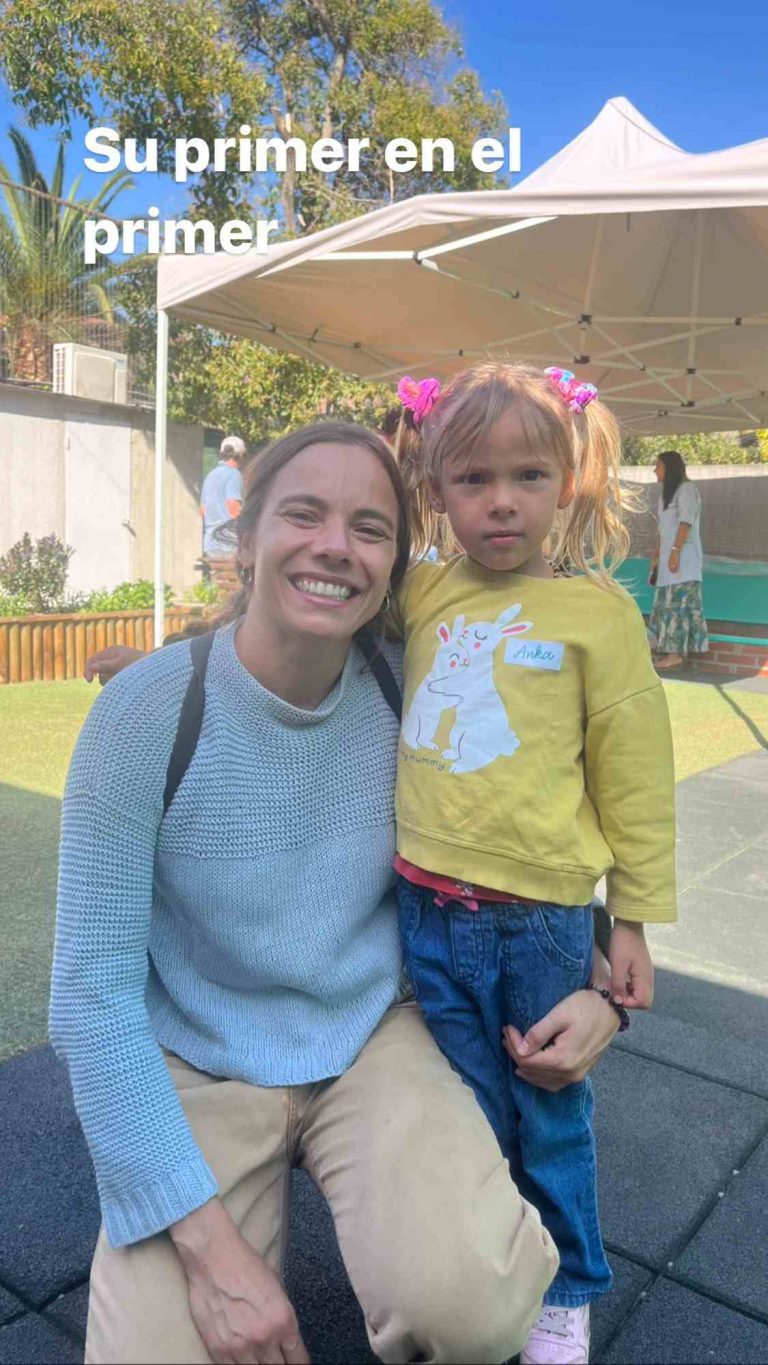 María Gracia Omegna enterneció a las redes sociales con el primer día de clases de su hija Anka