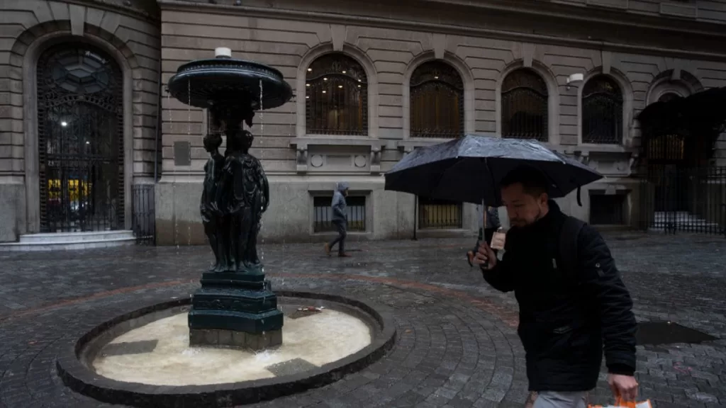 Lluvia En Santiago