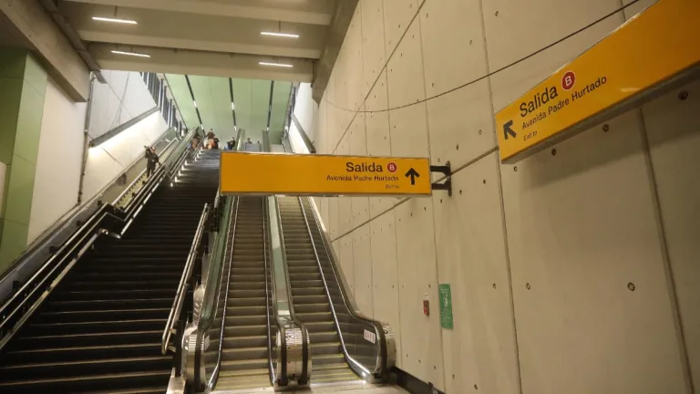 Metro De Santiago En Navidad