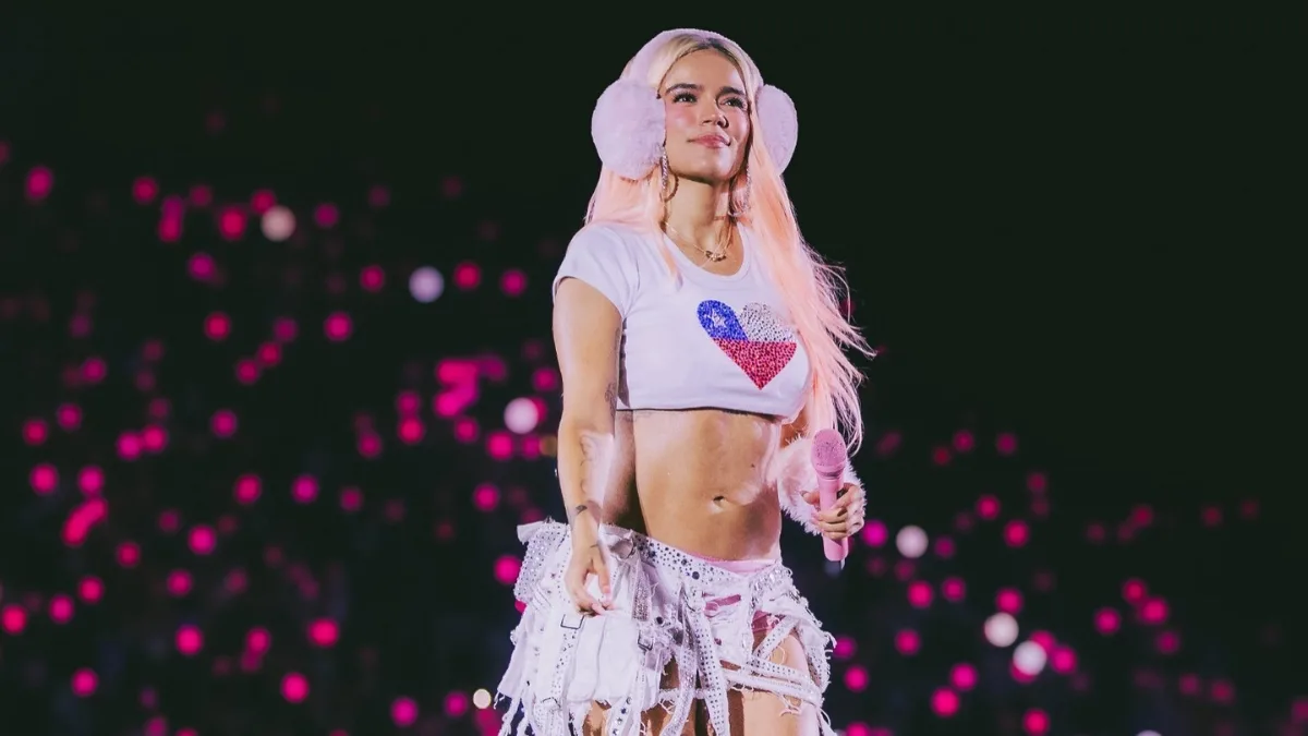 Karol G en Chile: Así fue la primera noche del Tour "Manaña Será Bonito" en el Estadio Nacional — Pudahuel