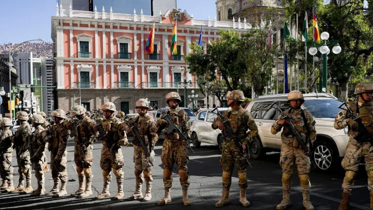 Reportan Intento De Golpe De Estado En Bolivia Militares Se Tomaron El Palacio De Gobierno