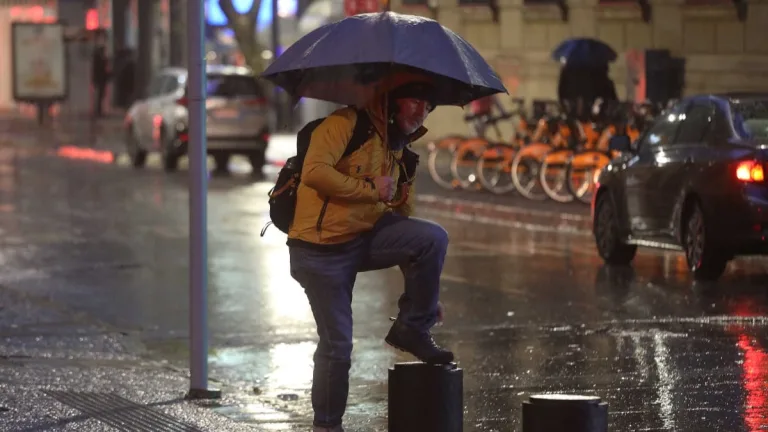 Lluvia En Santiago