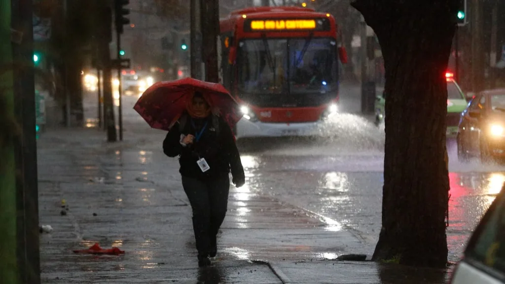 Lluvia En Santiago