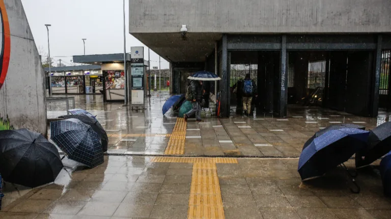 Lluvia En Santiago