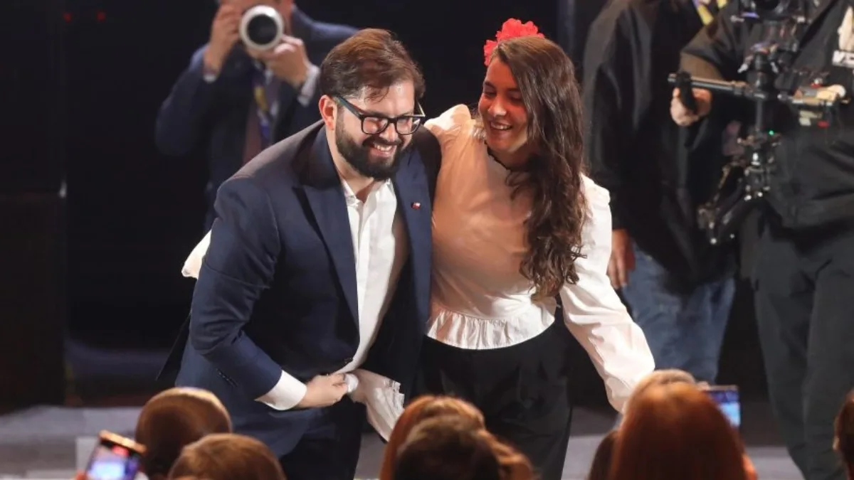 Bailó Con Ella En La Inauguración De Las Fondas ¿Quién Es La Pareja Del Presidente Gabriel Boric (3)