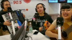 Calila Lila En La Radio De Chile