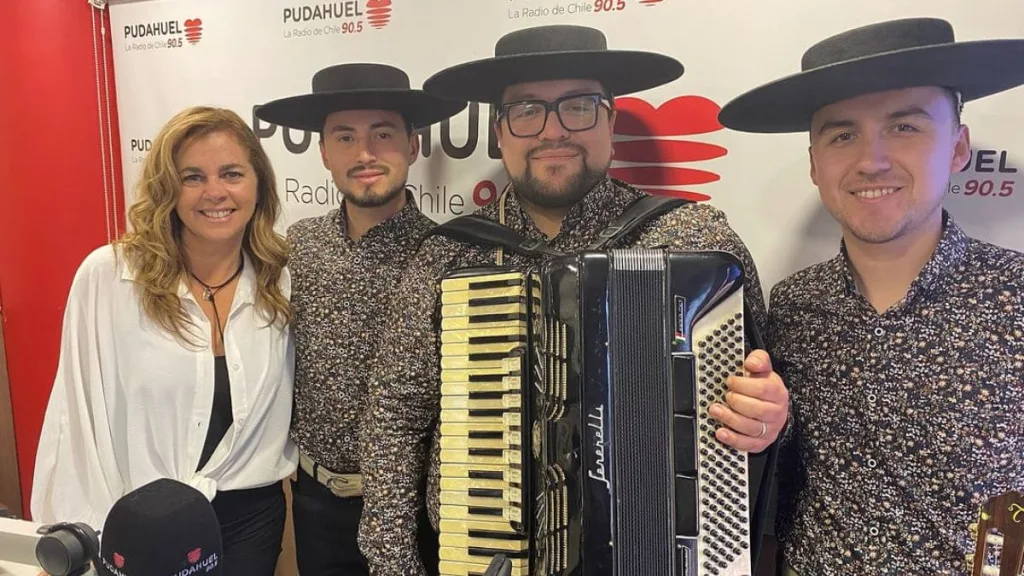 Los Peticeros En La Radio De Chile