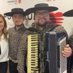 Los Peticeros En La Radio De Chile