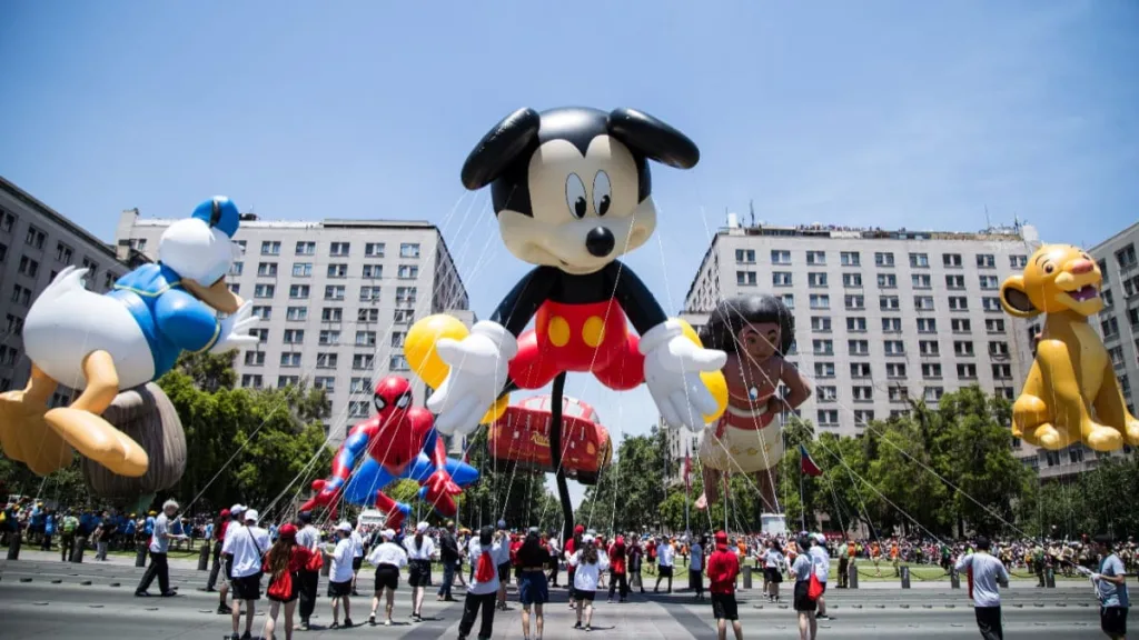 Paris Parade Junto A Disney En Chile