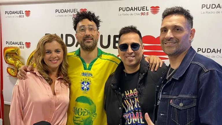 La Combo Tortuga Y Los Caligaris En La Radio De Chile