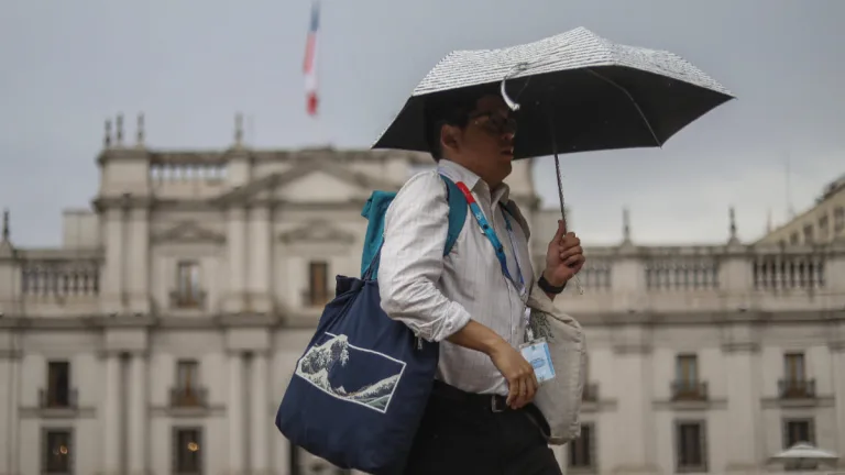 Lluvia En Santiago