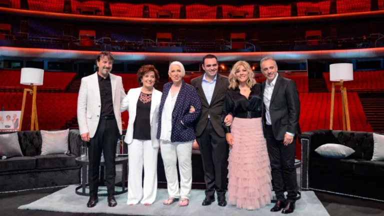 Mocedades En La Radio De Chile