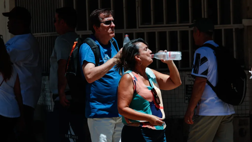 Altas Temperaturas En Santiago