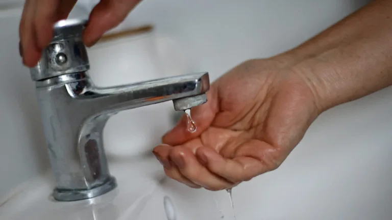 Alza De Agua Potable En Chile