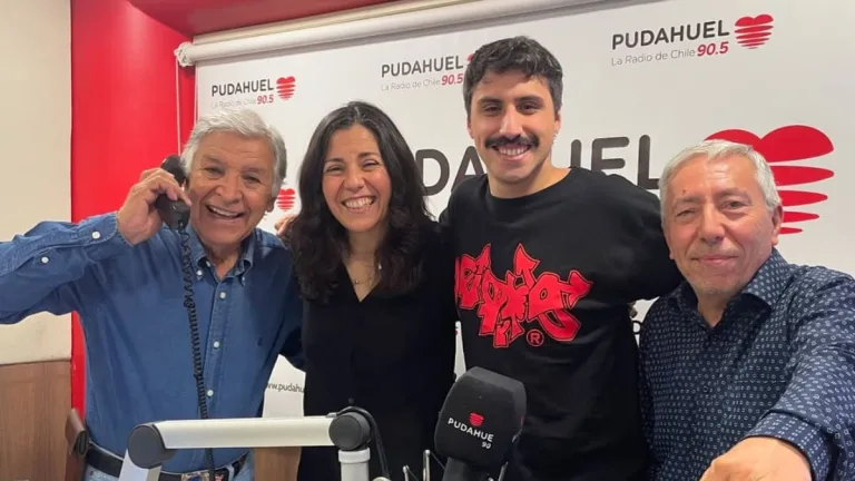 Gabriel Littin En La Radio De Chile